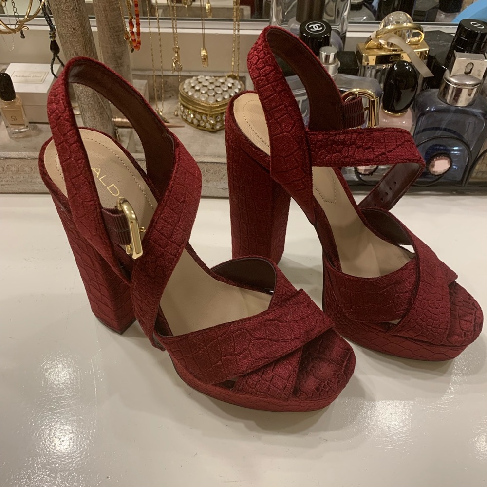 Burgundy - Picture 2 of 4